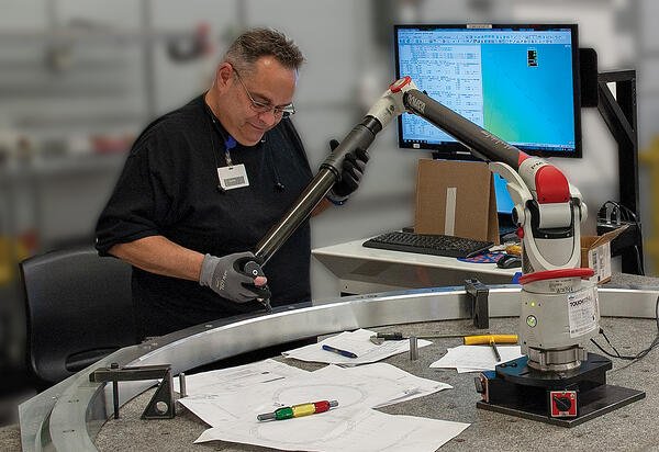 Laboratory analyser refurbishment — restoring measurement accuracy.